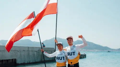 Segelduo trägt Österreichs Fahne bei Schlussfeier