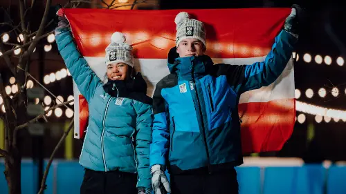 Fahnen-Duo für Eröffnung fixiert